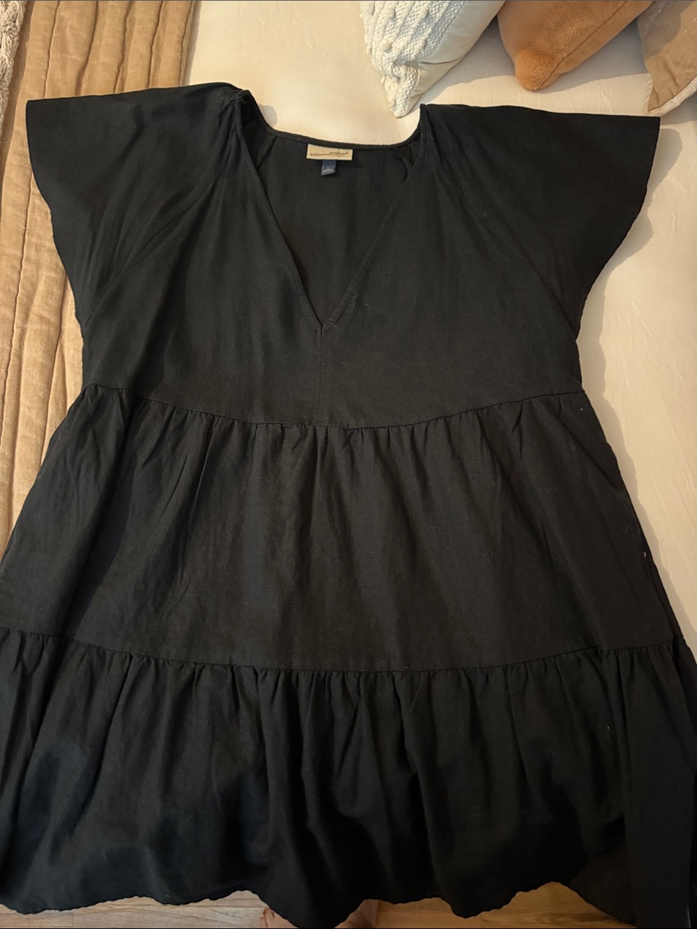 NWOT Universal Thread Black V-Neck Tiered Linen Blend Short Sleeve Dress